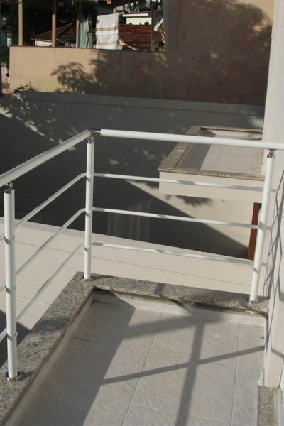 guarda-corpo torre de inox
botão de inox
travessas