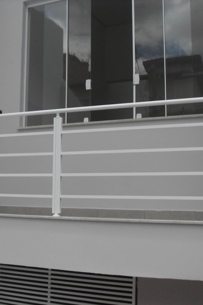 guarda-corpo torre de inox
botão de inox
travessas