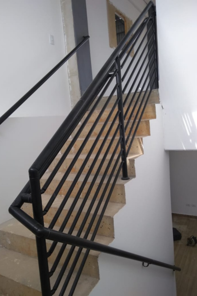 guarda-corpo torre de inox
botão de inox
travessas